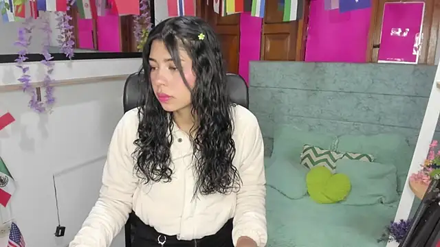 Snapshot of Aysha_winxs chatting on July 1, 3:29 am Aysha winxs online show from July 1, 3:29 am