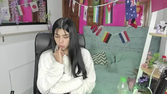 Snapshot of Aysha_winxs chatting on July 7, 6:47 am Aysha winxs online show from July 7, 6:47 am