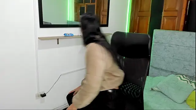 Aysha winxs online show from March 7, 3:13 am