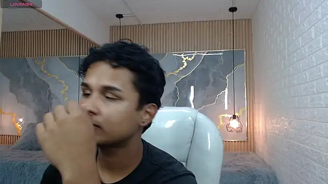 Snapshot of velvet_o chatting on February 20, 2:41 am velvet o online show from February 20, 2:41 am