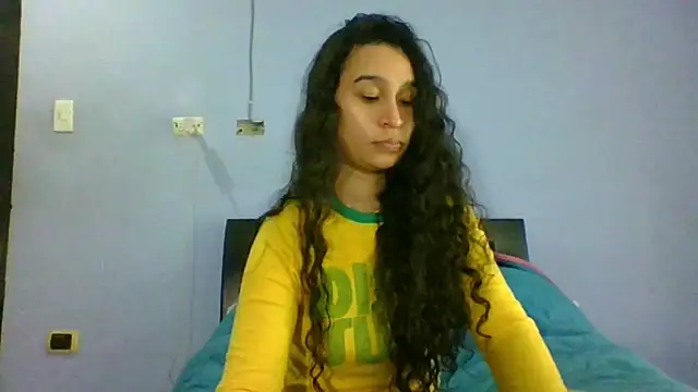 Snapshot of scarlettscottx_ chatting on June 7, 3:01 am scarlettscottx online show from June 7, 3:01 am