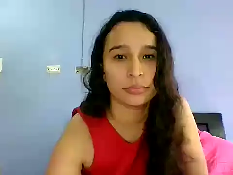 Snapshot of scarlettscottx_ chatting on April 26, 6:27 pm scarlettscottx online show from April 26, 6:27 pm
