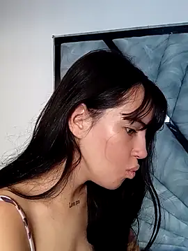 sara cute so online show from April 3, 1:39 pm