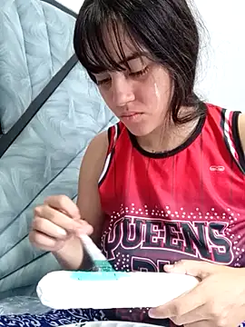 sara cute so online show from April 2, 8:37 pm