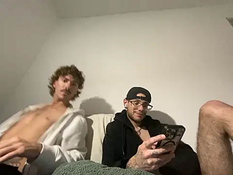 Snapshot of Luitheghoul chatting on March 3, 8:10 am Luitheghoul online show from March 3, 8:10 am