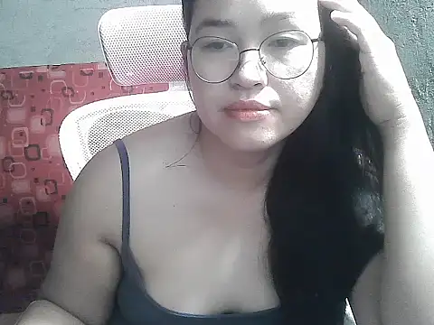 wildchinita00 online show from June 12, 9:45 pm