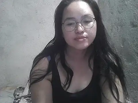 wildchinita00 online show from April 12, 10:07 am
