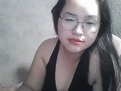wildchinita00 online show from June 24, 9:12 pm