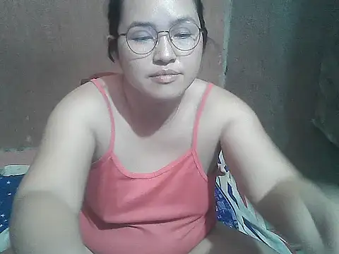 wildchinita00 online show from March 12, 6:39 am