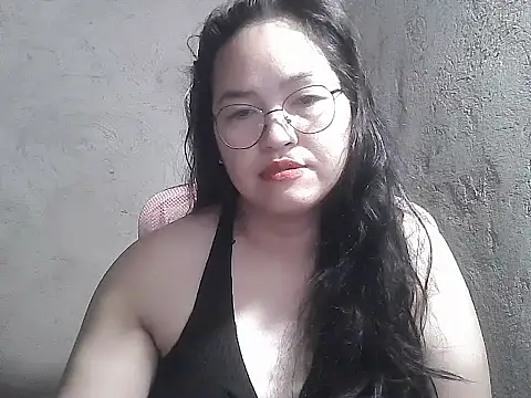 wildchinita00 online show from June 25, 8:36 pm