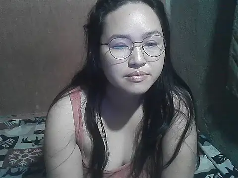 wildchinita00 online show from March 16, 10:12 pm