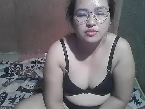 wildchinita00 online show from March 21, 12:31 pm