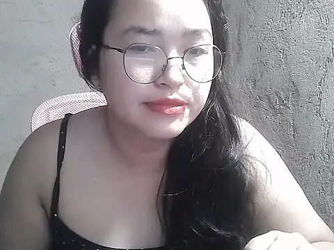 wildchinita00 online show from July 16, 9:34 pm