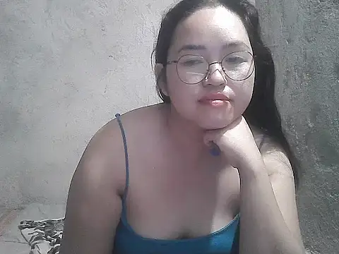 wildchinita00 online show from April 9, 8:04 pm