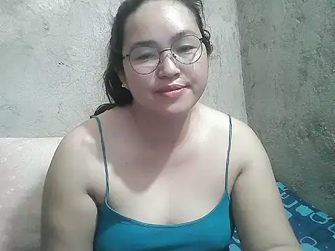wildchinita00 online show from May 18, 6:29 am