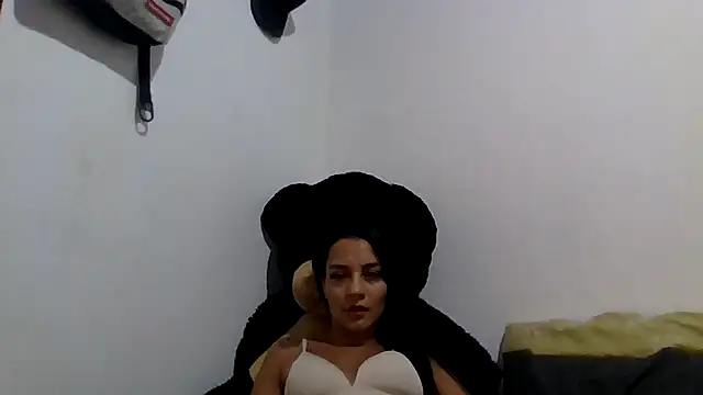 Snapshot of yesica2507 chatting on June 23, 7:45 pm yesica2507 online show from June 23, 7:45 pm