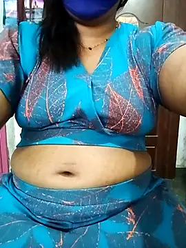 Snapshot of Tamil_Romantic_queen chatting on March 19, 7:08 am Tamil Romantic queen online show from March 19, 7:08 am