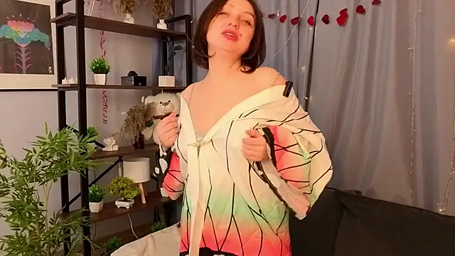 AlexaVitton online show from February 23, 7:42 am