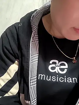 MayEva ly online show from March 10, 2:04 am