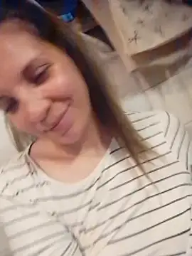 CamiliLuna online show from April 2, 10:05 pm