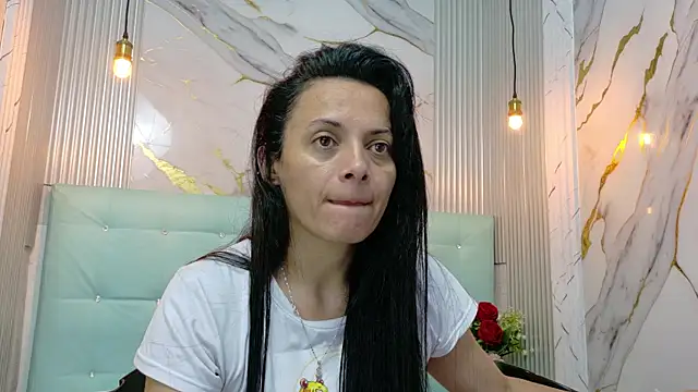 QueenSallyDesire online show from June 2, 3:28 am