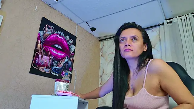 QueenSallyDesire online show from April 14, 3:22 am