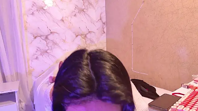 QueenSallyDesire online show from March 12, 4:07 am