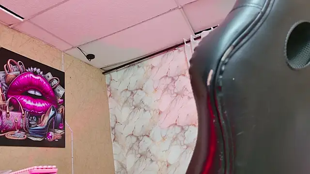 QueenSallyDesire online show from April 15, 3:12 am