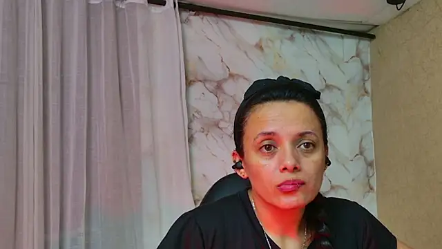 QueenSallyDesire online show from April 10, 3:02 am