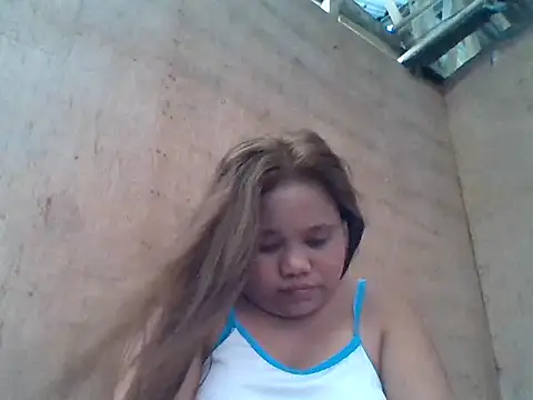 sweetlyn31 online show from June 5, 3:00 am