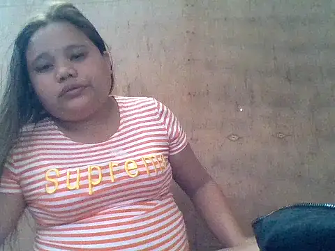 sweetlyn31 online show from June 4, 12:37 am