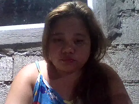 Snapshot of sweetlyn31 chatting on July 13, 1:54 pm sweetlyn31 online show from July 13, 1:54 pm