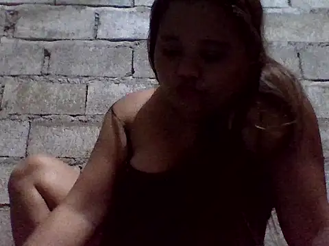 Snapshot of sweetlyn31 chatting on June 24, 9:56 pm sweetlyn31 online show from June 24, 9:56 pm