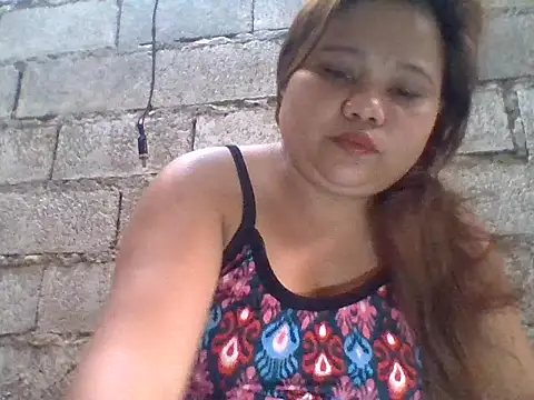 Snapshot of sweetlyn31 chatting on August 5, 5:56 am sweetlyn31 online show from August 5, 5:56 am