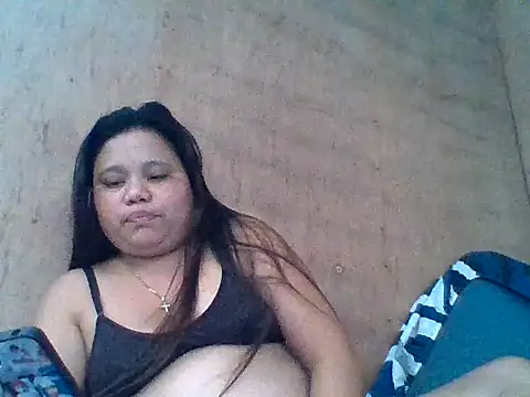 sweetlyn31 online show from May 10, 7:34 am