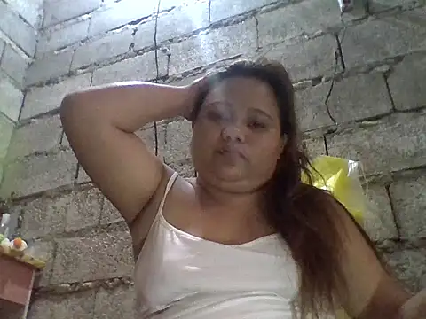 Snapshot of sweetlyn31 chatting on August 1, 1:25 am sweetlyn31 online show from August 1, 1:25 am