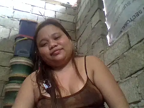 Snapshot of sweetlyn31 chatting on July 14, 8:08 am sweetlyn31 online show from July 14, 8:08 am