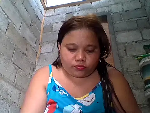 sweetlyn31 online show from June 7, 12:16 am