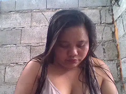 sweetlyn31 online show from April 12, 3:10 am