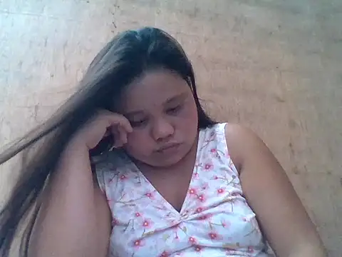sweetlyn31 online show from April 11, 2:41 am