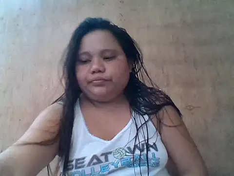 sweetlyn31 online show from May 3, 4:17 am