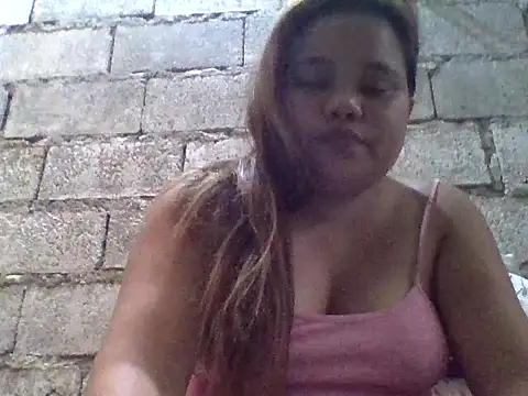 Snapshot of sweetlyn31 chatting on July 7, 8:07 am sweetlyn31 online show from July 7, 8:07 am