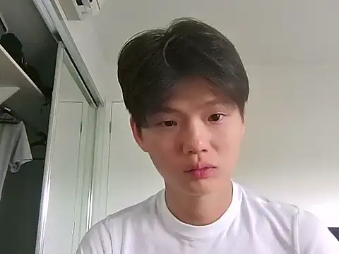 sweetiepuppy421 online show from March 22, 10:55 pm