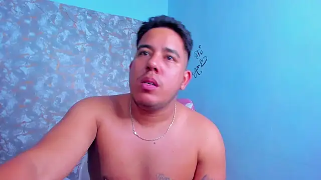 Snapshot of edgarsexxx chatting on March 3, 5:47 am edgarsexxx online show from March 3, 5:47 am