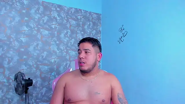 Snapshot of edgarsexxx chatting on February 26, 6:46 am edgarsexxx online show from February 26, 6:46 am