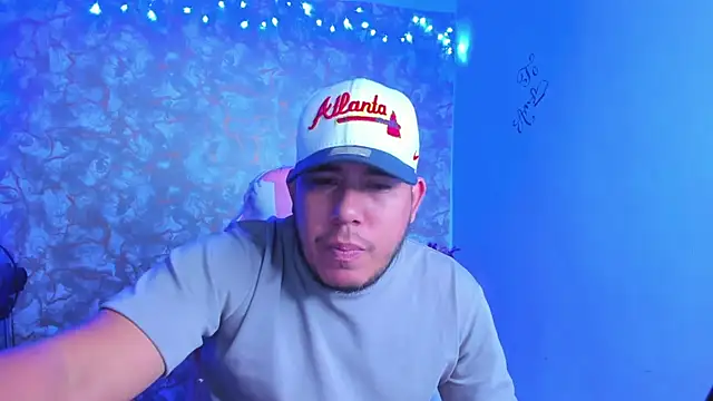 Snapshot of edgarsexxx chatting on February 25, 4:45 am edgarsexxx online show from February 25, 4:45 am