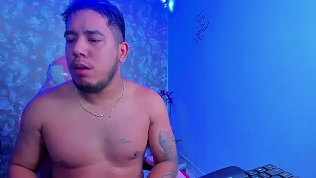 Snapshot of edgarsexxx chatting on February 27, 5:29 am edgarsexxx online show from February 27, 5:29 am