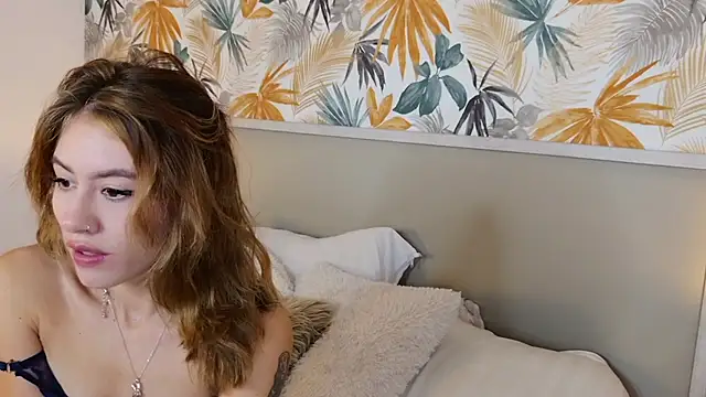 SuzannaMurr online show from March 5, 8:44 am