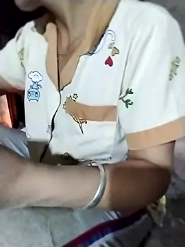 ngocbao11 online show from March 29, 11:56 am