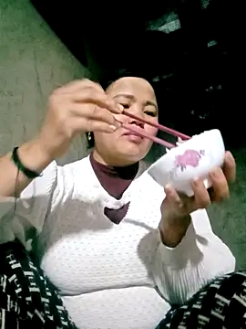 chubby0011 online show from March 8, 5:33 am